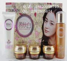 光影魔法 高清鏡頭下的化妝品美學